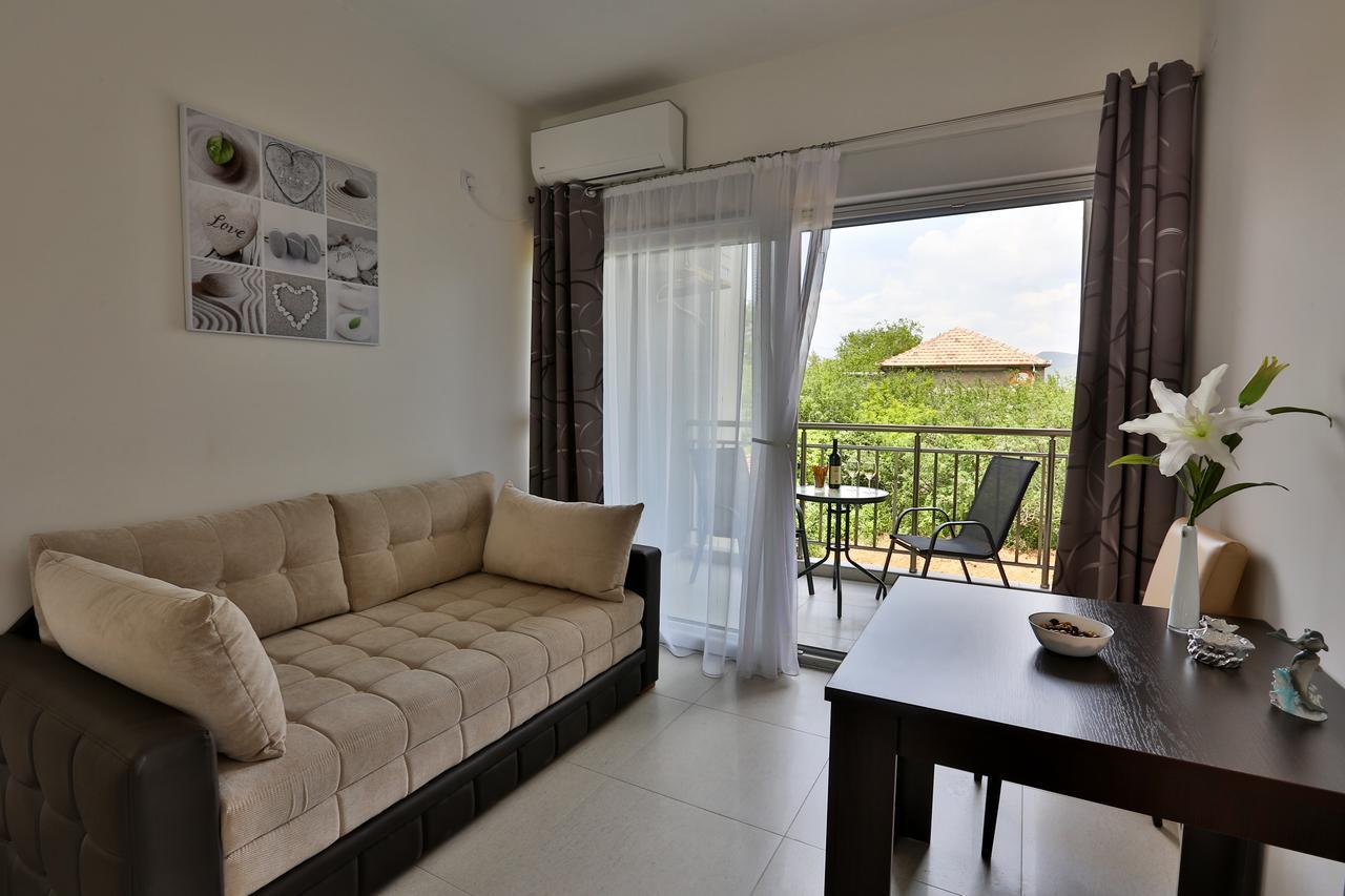 Kristina Apartments Tivat Exterior foto